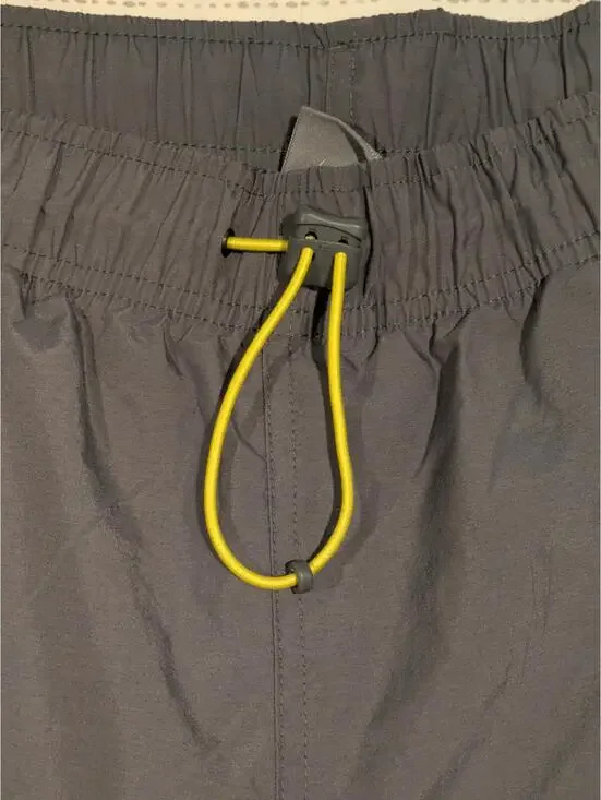 Nike Gray Lightweight Cargo Training Pants Yellow Swoosh Zip Mens Large - Picture 4 of 10